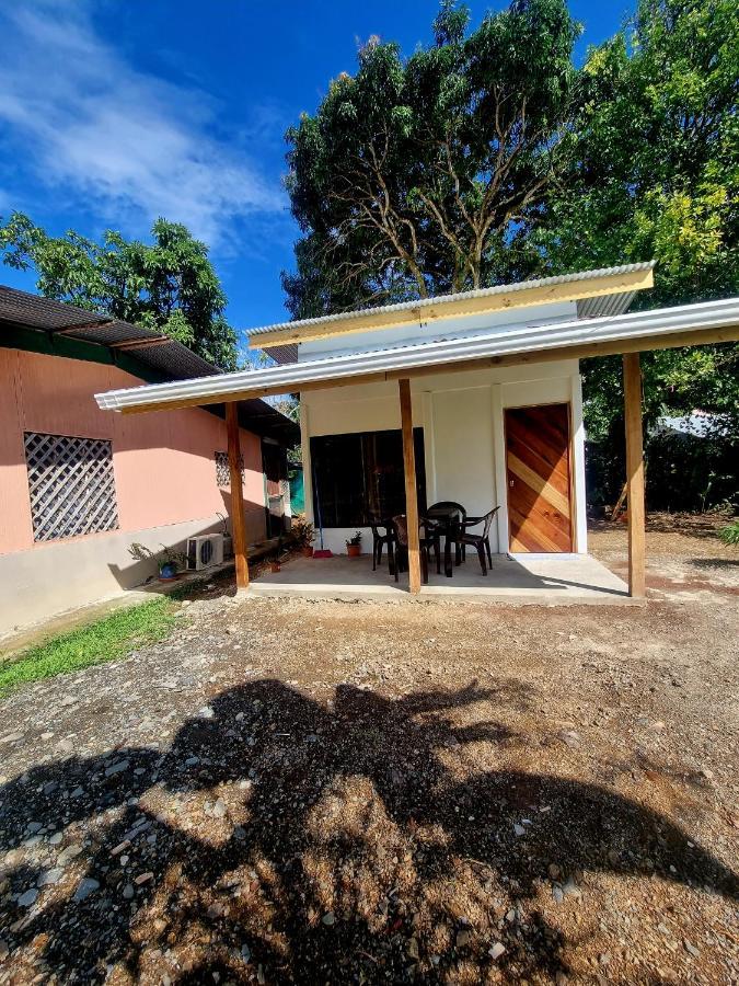 Ballena Oasis Homes อูวีตา ภายนอก รูปภาพ